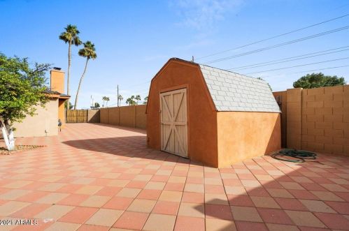 10602 35th St, Phoenix AZ 85028-3312 exterior