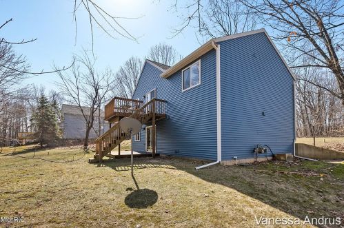 14956 Treevalley Dr, Cedar Springs MI 49319-8146 exterior