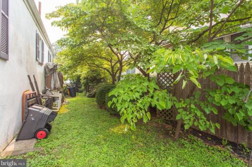 540 Riv Dr, Camden NJ 08110-2918 exterior