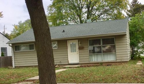 5308 69th St, Milwaukee, WI 53218-2903