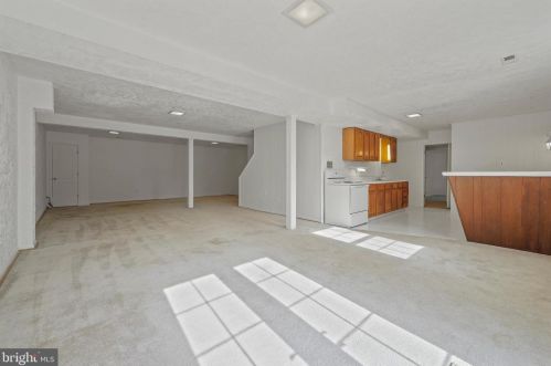 14400 Sandy Rdg Rd, Silver Spring MD 20904-5946 exterior