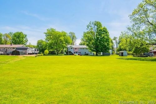 54 Kibbe Rd, Ellington CT 06029-2511 exterior