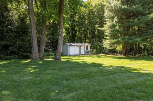 47 Nursery St, Norwalk CT 06850-1707 exterior