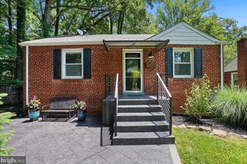 10709 Malone St, Silver Spring, MD 20902-3754