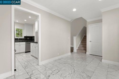 372 Camelback Rd, Concord CA  94523-1357 exterior