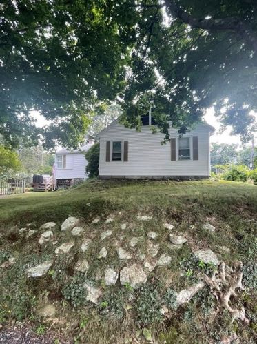 120 Broad St, Killingly, CT 06239-3603