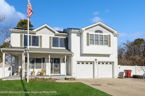 30 Brentwood Dr, Berkeley Township, NJ 08721-2159