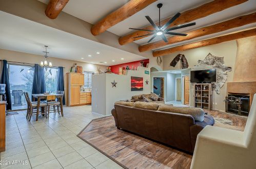 45231 18th St, Phoenix AZ 85022-4560 exterior