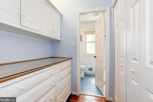 2998 Glenora Ln, Rockville MD 20850-3055 exterior