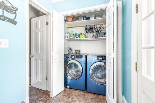 1270 Riverside Dr, Gainesville GA 30501-1830 exterior