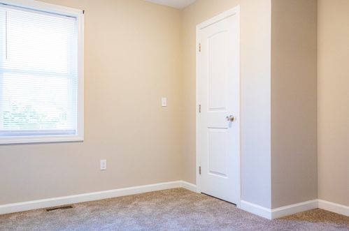 50 Main St, Ware MA 01082-1318 exterior