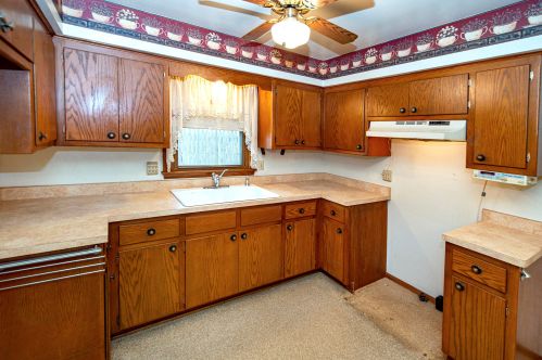 1810 Abbott Ave, Milwaukee WI 53221-3426 exterior