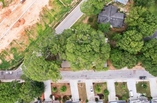 2491 Burtz St, Atlanta GA  30318-1802 exterior