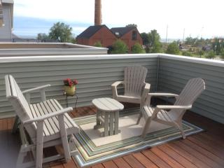 1249 76th St, Cleveland OH  44102-2028 exterior