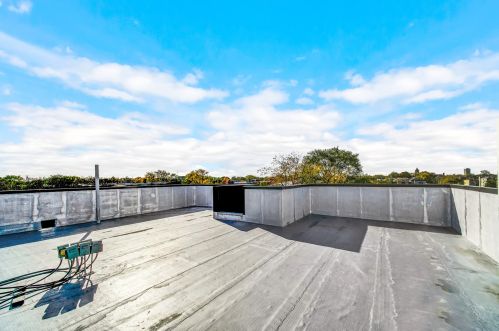 6530 Minerva Ave, Chicago IL  60637 exterior