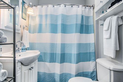 2464 Cutler Ave, Meskegon MI  49441-1274 exterior