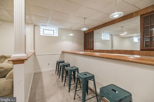 915 Standish Ave, Huntingdon Valley PA 19006-8725 exterior