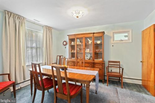 678 Allison Rd, Huntingdon Valley PA 19006-2905 exterior