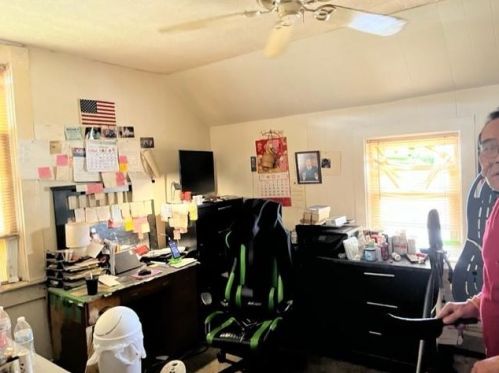 33 Gilbert St, Woonsocket RI 02895-6408 exterior