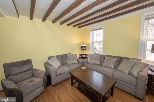 605 20 St, Philadelphia PA 19140-1005 exterior