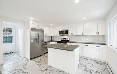 936 Harding St, Bohemia NY 11716-2102 exterior