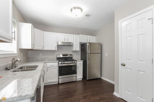 2526 Willenhall Way, Lithonia GA  30058-3886 exterior