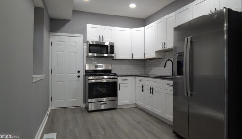 2432 13 St, Philadelphia PA 19107-5615 exterior