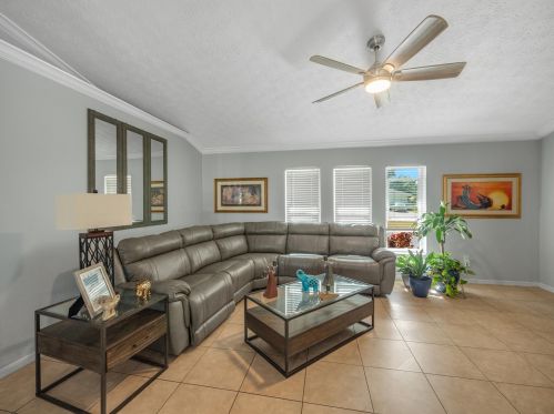 4800 Eagle Dr, Fort Pierce FL 34951-2371 exterior