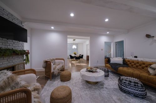 9116 Frankstown Rd, Pittsburgh PA  15235-1433 exterior