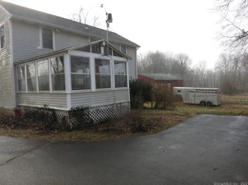 773 Bloomfield Ave, Windsor CT 06095-2812 exterior