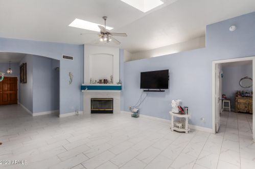 11840 44th St, Phoenix AZ  85044-2424 exterior