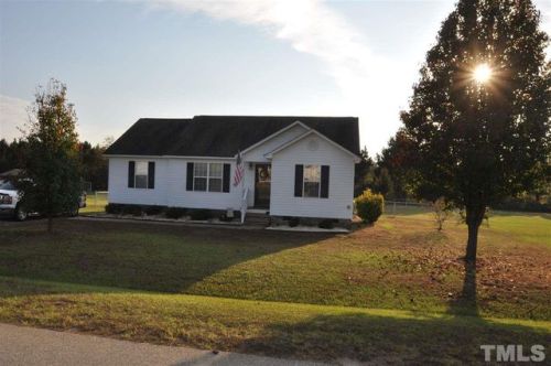 470 Weatherspoon Ln, Smithfield, NC 27577-9657