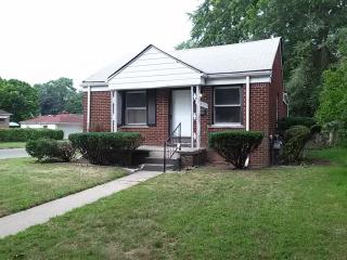 12801 Hazelton St, Detroit MI  48223-3040 exterior