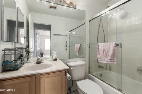 11840 44th St, Phoenix AZ  85044-2424 exterior