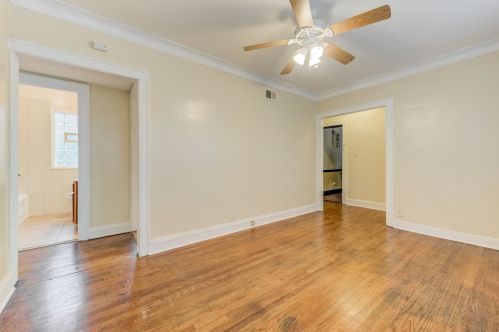 701 87 Pl, Chicago IL 60617-2702 exterior