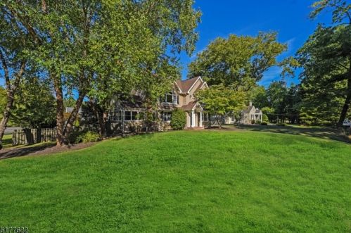 1545 Martine Ave, Scotch Plains NJ 07076-2901 exterior