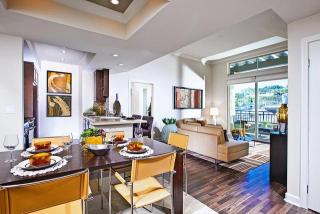 130 Sepulveda Blvd, Los Angeles CA  90049-0024 exterior