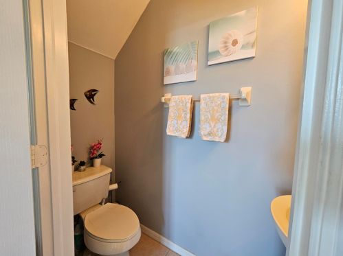 2125 Glen Ridge Dr, Fort Pierce FL  34952-8023 exterior