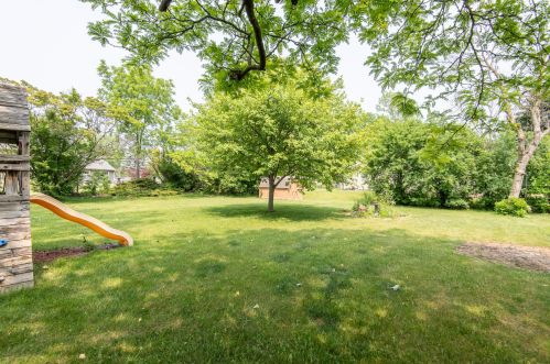 8632 Bottsford Ave, Milwaukee WI 53228-2838 exterior