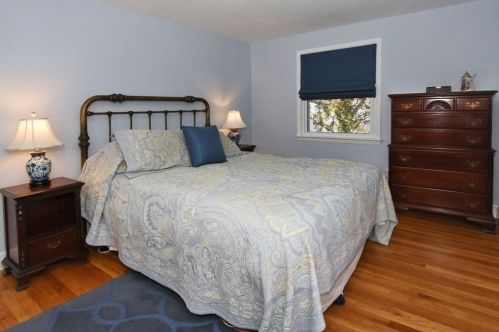 56 Reservoir Dr, Danvers MA 01923-1243 exterior