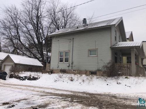 417 12 Ave, Duluth MN 55806-2229 exterior