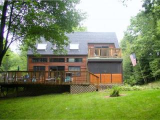 16 Old Lee Rd, Newfields, NH 03856-8202