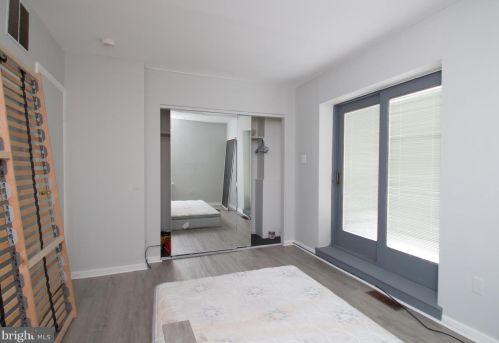 1144 4 St, Philadelphia PA 19133-3208 exterior