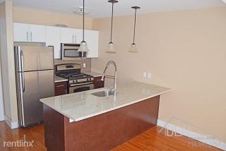 181 Scholes St, Brooklyn NY  11206-2127 exterior