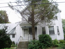 182 Beethoven Ave, Newton, MA 02468-1728