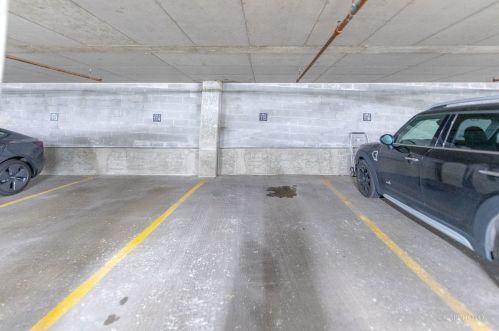 1600 Prairie Ave, Chicago IL  60616-1360 exterior