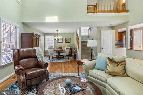 7513 Cross Gate Ln, Alexandria VA 22315-4619 exterior