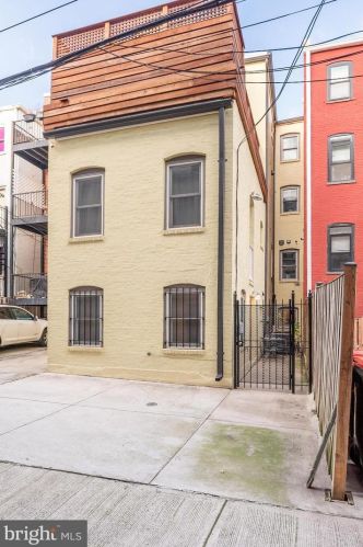 1316 W St, Washington DC  20020-3503 exterior