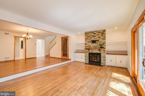 266 New Mark Esplanade, Rockville MD 20850-2735 exterior