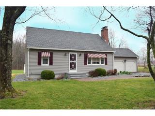 1134 Suffield St, Suffield, CT 06078-2612
